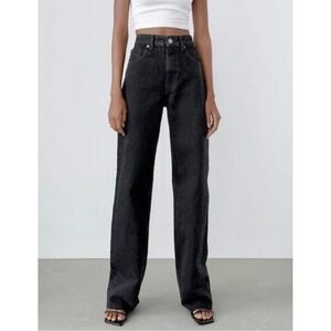 ZARA 90's High Rise Straight Leg Full Length Mom Jean in Washed Black 6